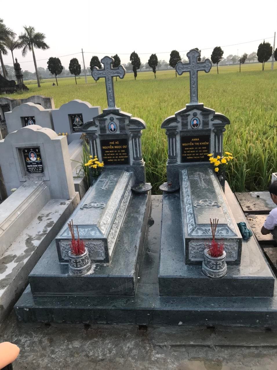 Mộ công giáo Md 125 - Lăng Mộ Đá Trường Thành